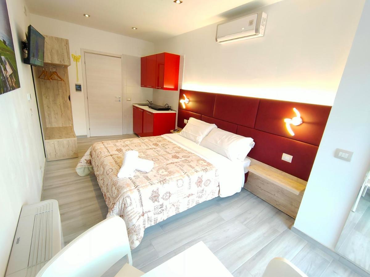 Residence Cristine Riva del Garda Exterior foto